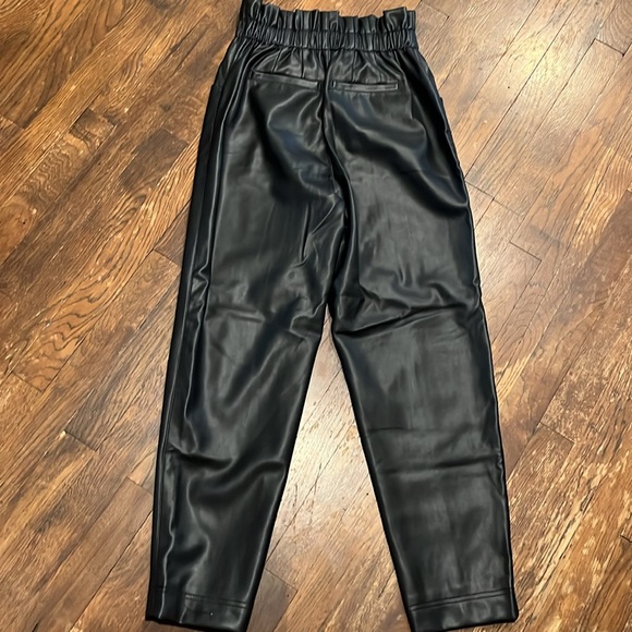 High waisted faux leather pants - Picture 3 of 5